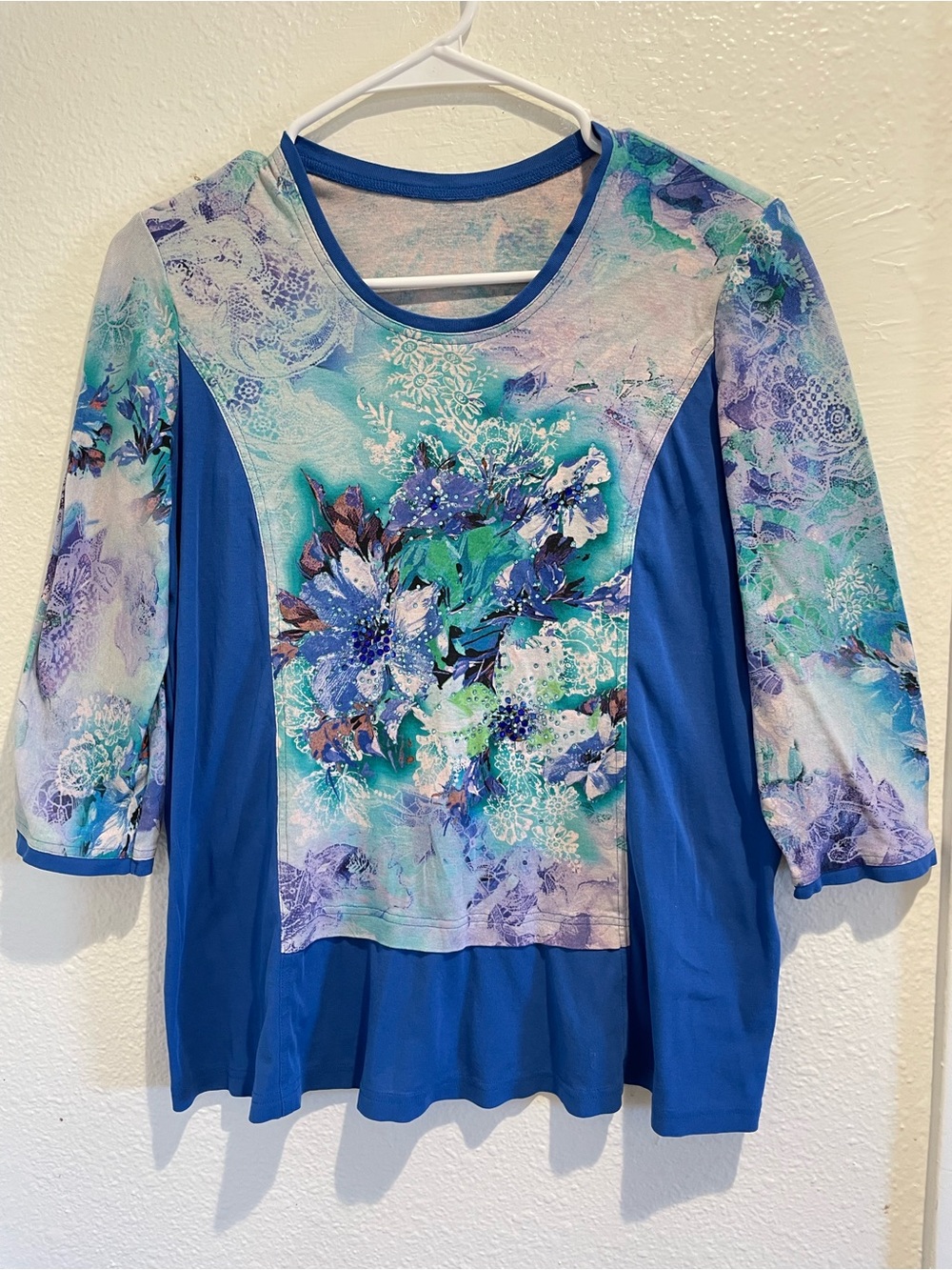 ✨ Chamois Japan Blue Floral Rhinestone Tee | Relaxed Fit M/L